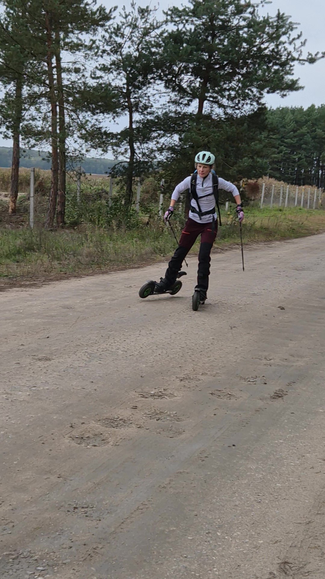 Nartorolki terenowe jako przygotowanie do biegówek